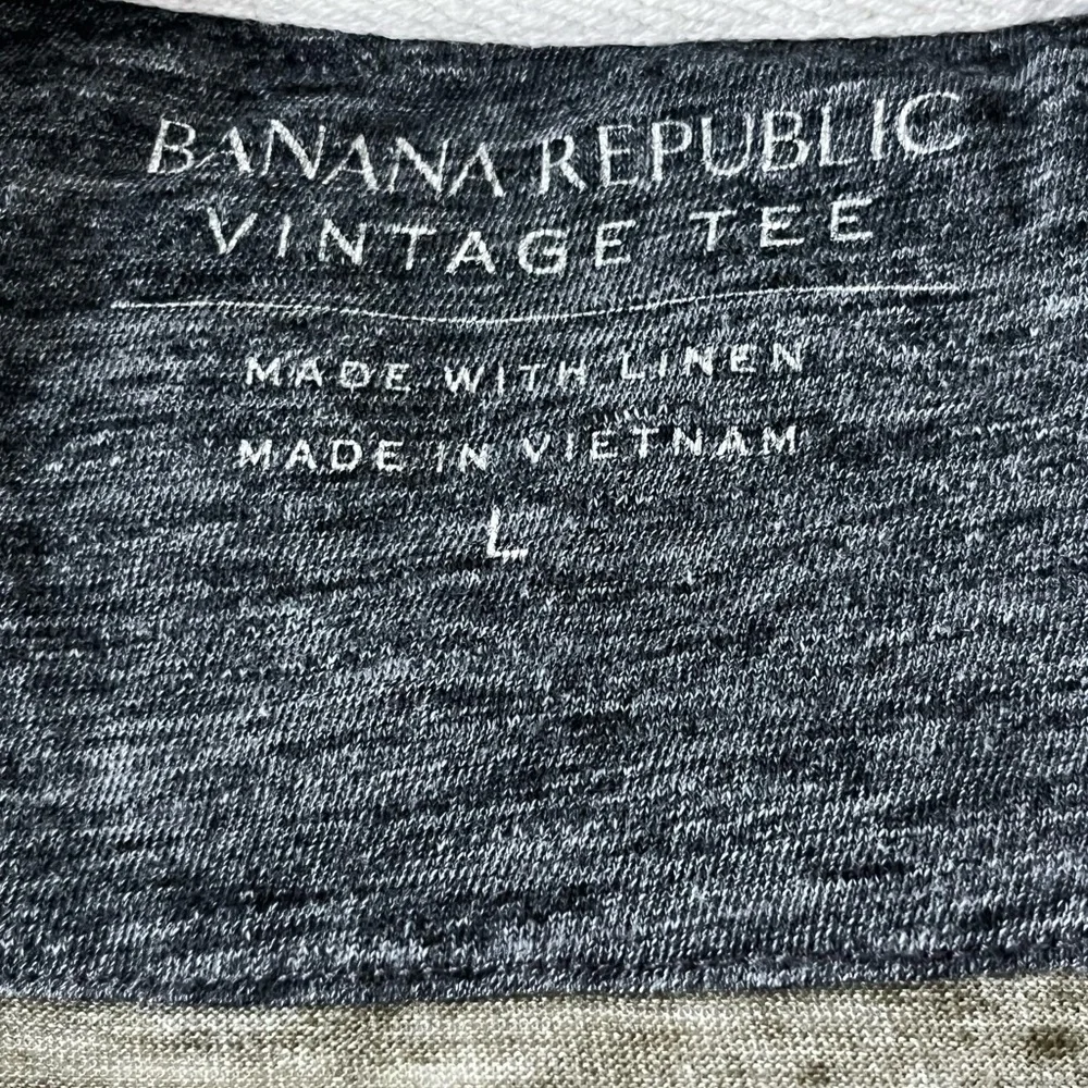 Banana Republic vintage Tee shirt size L made with Linen